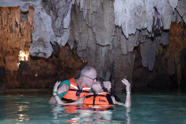 2022-12-02-Cancun-with-Friends-160-Cenotes-Travis-Suzi.jpg