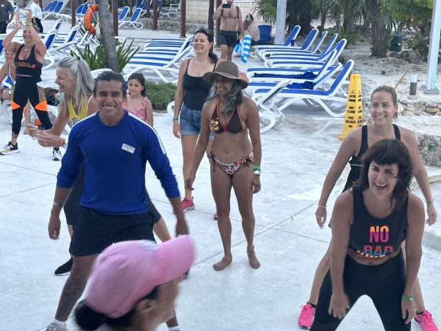 2022-12-02-Cancun-with-Friends-193-Kavita.JPG