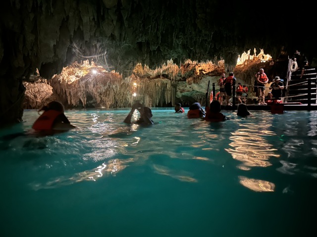 2022-12-02-Cancun-with-Friends-97-Cenotes.JPG
