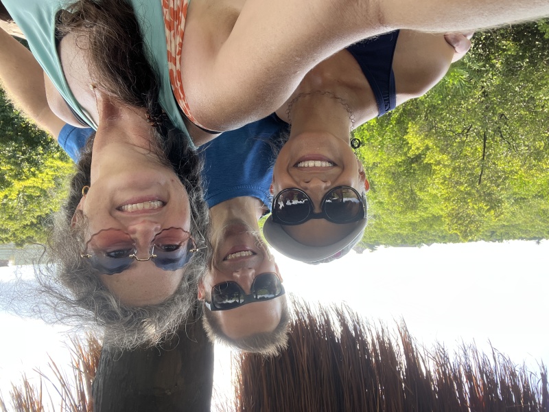 2022-11-30-Cancun-with-Friends-13-Tower-Kavita-Ben-Suzi.JPG
