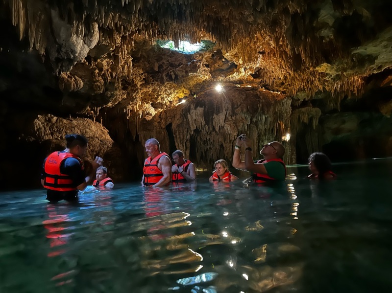 2022-12-02-Cancun-with-Friends-149-Cenotes-Doug-Travis-Suzi.jpg