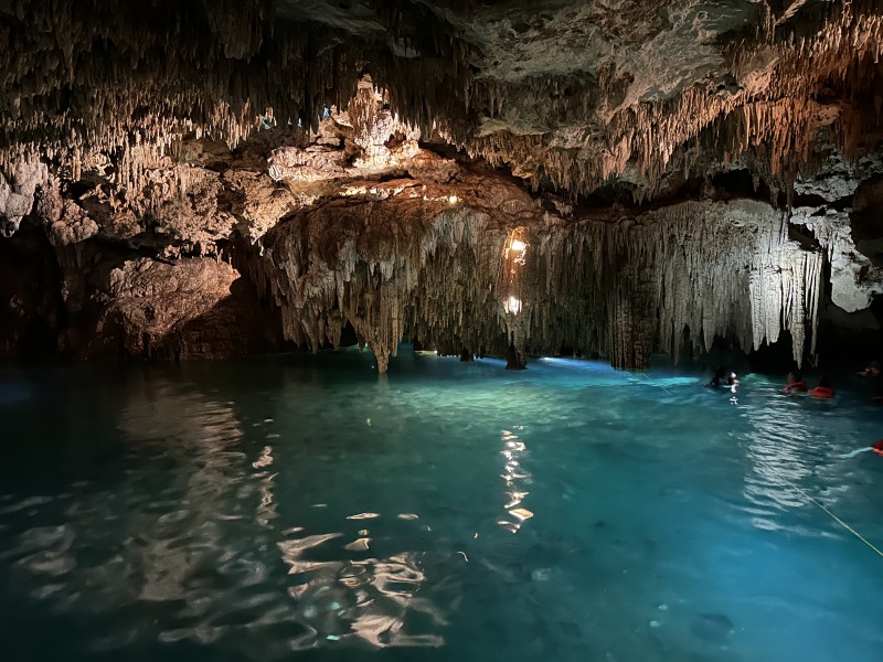 2022/12(December)/Cancun-Mexico/800x600_2022-12-02-Cancun-with-Friends-72-Cenotes.JPG