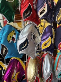 2022-12-02-Cancun-with-Friends-178-masks.JPG