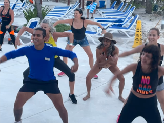 2022-12-05-Cancun-with-Friends-211-Zoomba-Video.png