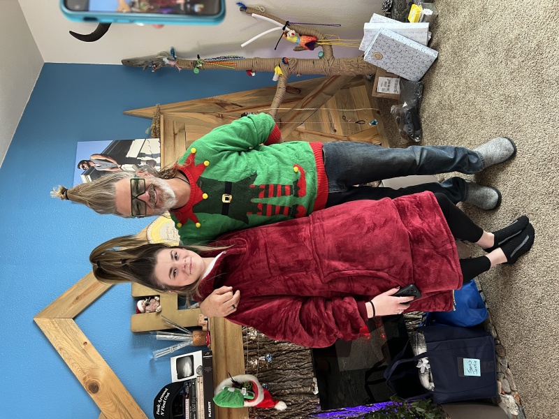 2022-12-24-Christmas-13-Whoville-Kyla-Justin.JPG