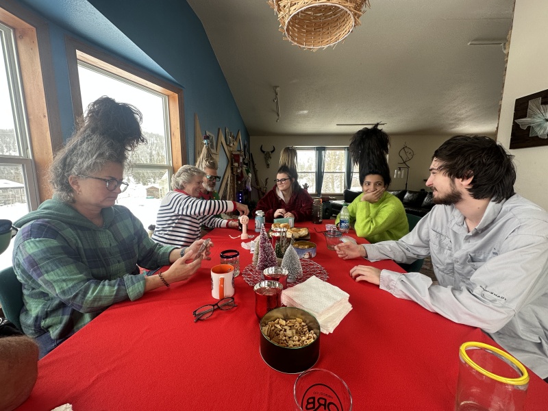 2022-12-24-Christmas-40-Whoville-Suzi-Janeen-Kyla-Aditi-Dax.JPG