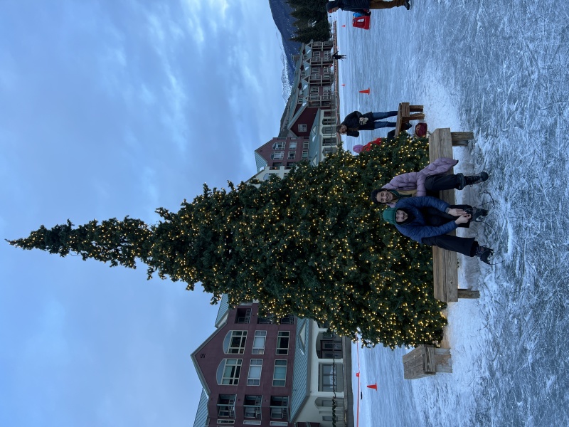 2022-12-25-Christmas-23-Ice-Skating-Dax-Aditi.JPG
