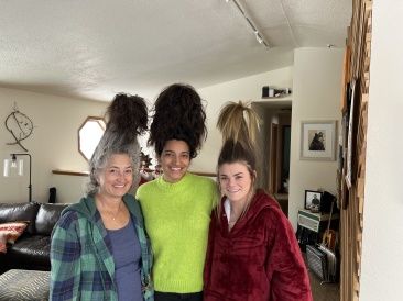 2022-12-24-Christmas-06-Whoville-Suzi-Aditi-Kyla.JPG