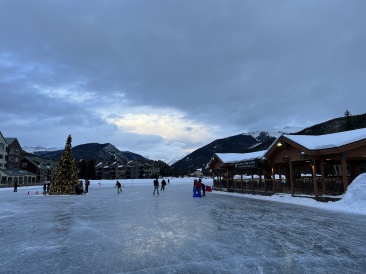 2022-12-25-Christmas-24-Ice-Skating-Dax-Aditi.JPG