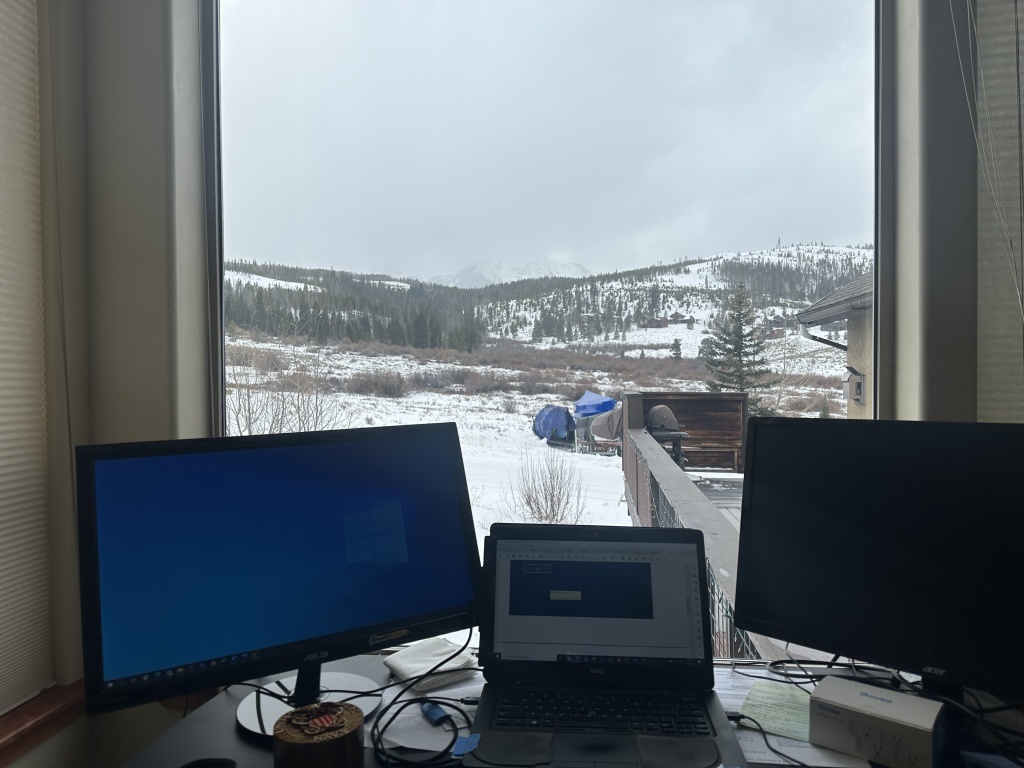 2022/12(December)/Colorado/1024x768_2022-12-28-80-work-view.JPG