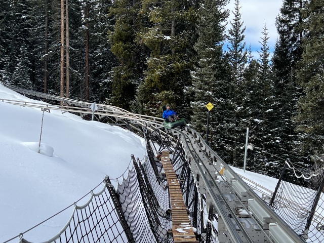 2022/12(December)/Colorado/640x480_2022-12-23-65-Aditi-rollercoaster.JPG