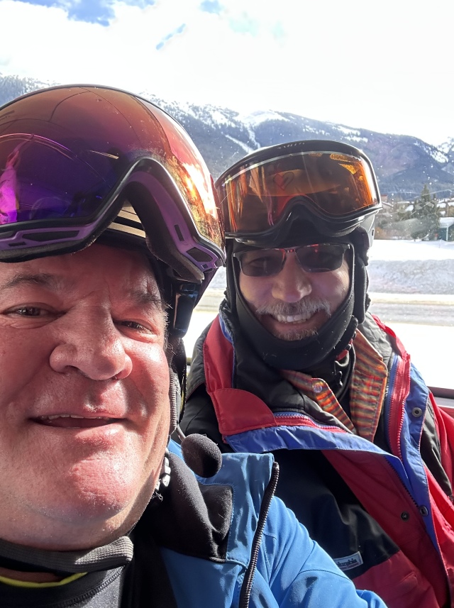 2022/12(December)/Colorado/640x480_2022-12-26-70-MichaelJost-Travis.JPEG