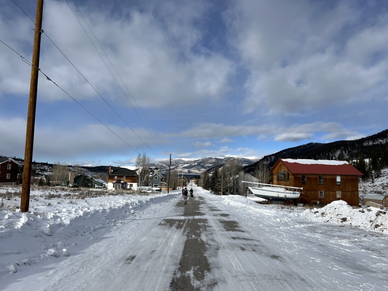 2022/12(December)/Colorado/800x600_2022-12-16-05-Lakeview-Circle-West.JPG