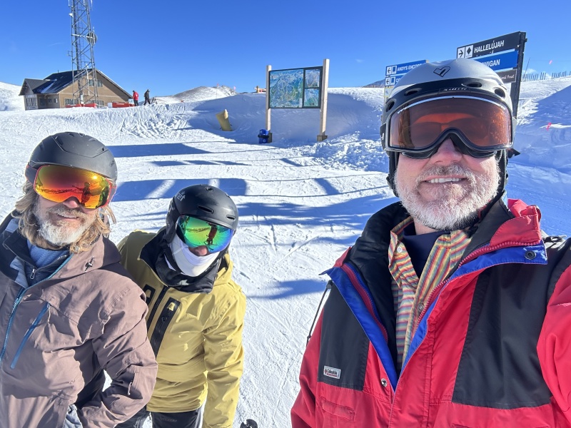 2022/12(December)/Colorado/800x600_2022-12-17-09-Skiing-Justin-Travis.JPG
