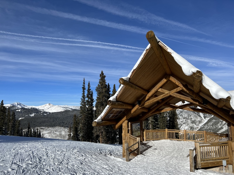 2022/12(December)/Colorado/800x600_2022-12-18-25-Skiing.JPG