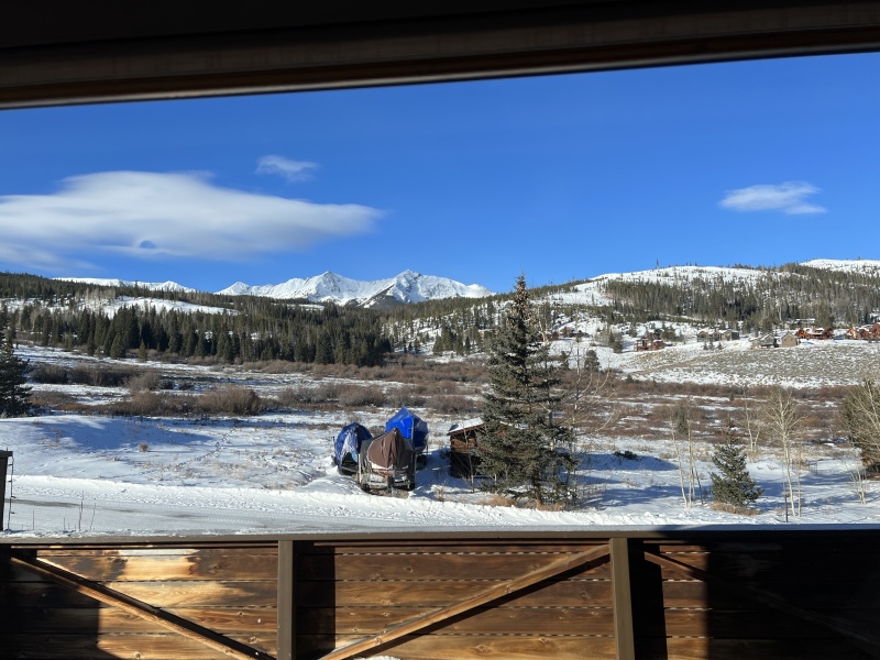 2022/12(December)/Colorado/800x600_2022-12-18-31-Skiing.JPG