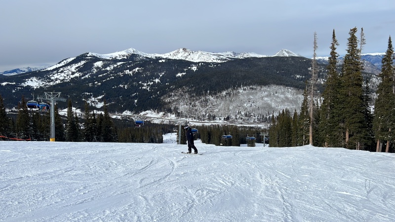 2022/12(December)/Colorado/800x600_2022-12-20-42-Skiing-Dax.JPG