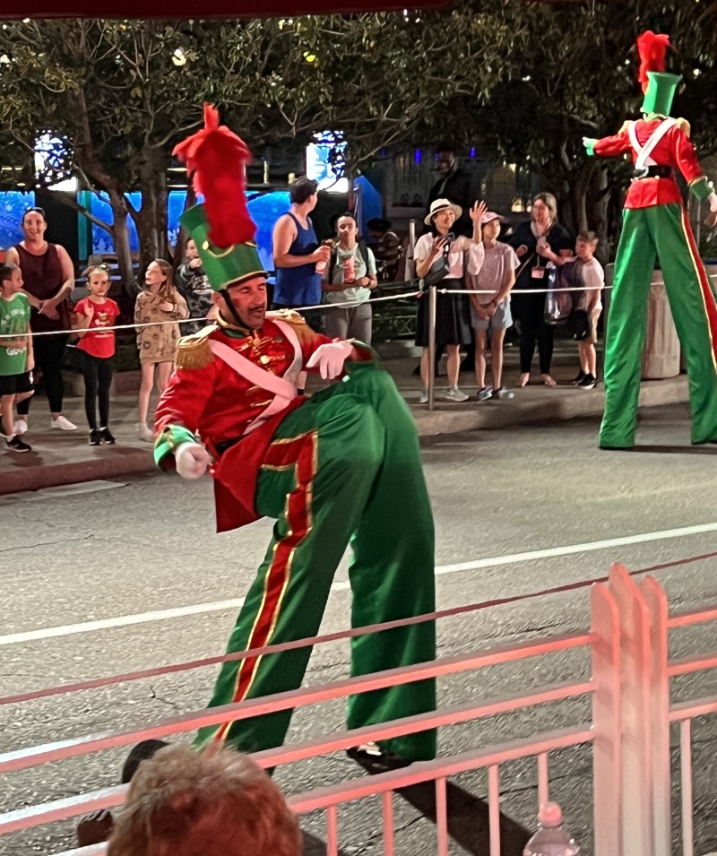 2022/12(December)/Disney-with-Dax-Aditi/800x600_2022-12-14-Disney-21.JPG