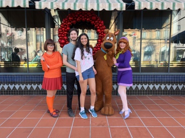 2022-12-14-Disney-12-Themla-Dax-Aditi-Daphne.JPG