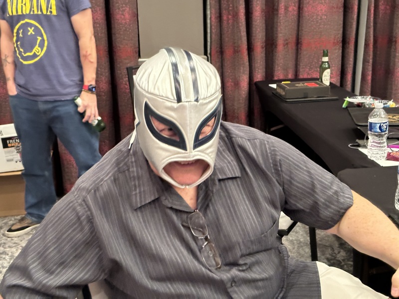2022-12-14-VA-SAVD-Orlando-FL-30-SteveRiffel-cowboys-mask-GOOD.JPG