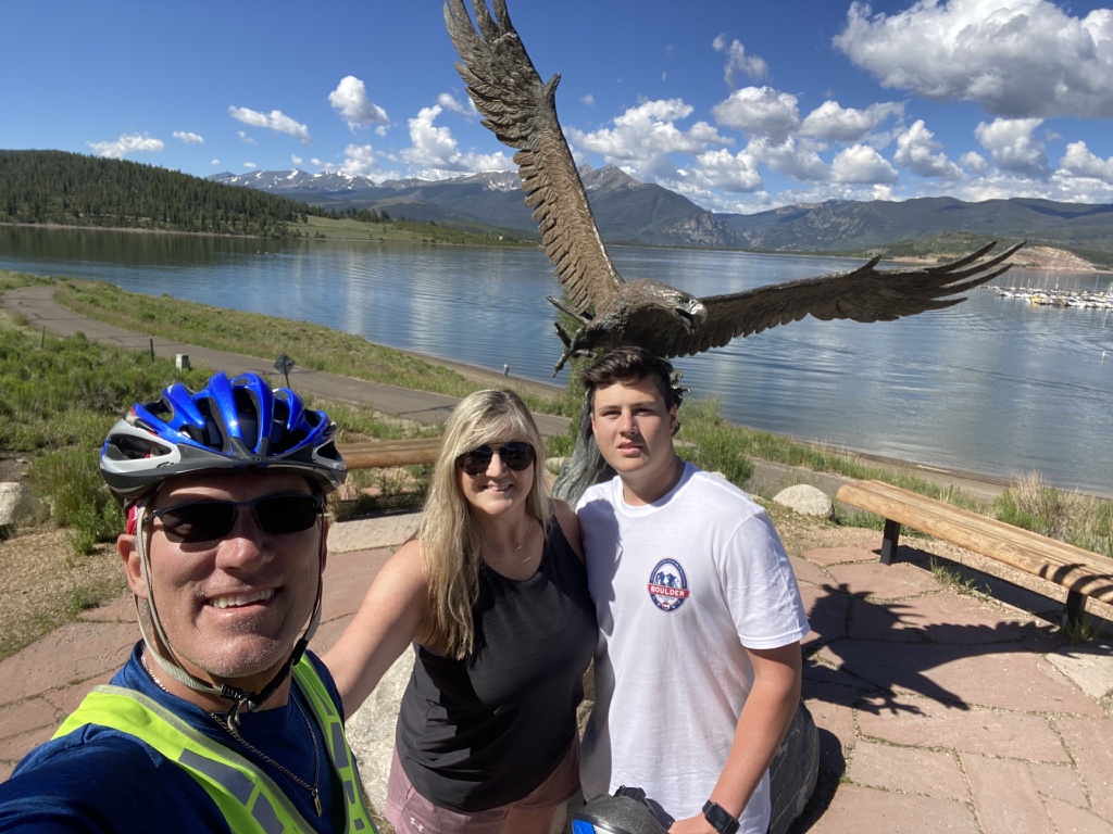 2022/BEST-OF/1024x768_2022-07-07-Colorado-JenniferKnuttson-Ben-Visit-13-biking-Travis-GOOD.JPG