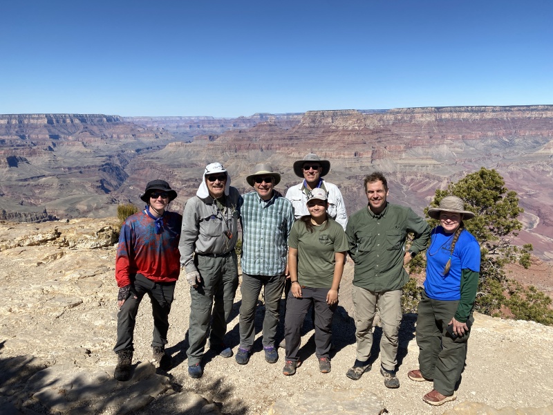 2022-03-18-Grand-Canyon-225-Quade-Carl-Guy-Travis-Addison-Ben-Nicole-GOOD.JPG