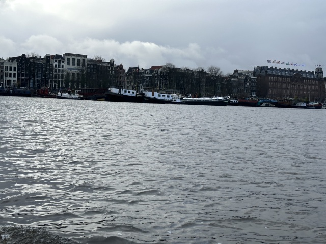 2023-01-26-Amsterdam-055-canal-boat-tour.JPG