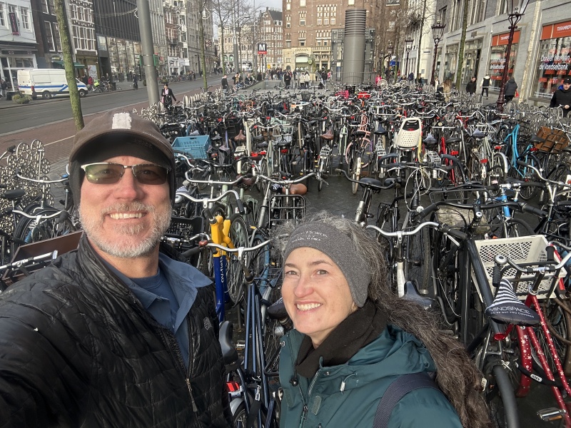 2023/01(January)/Amsterdam/800x600_2023-01-26-Amsterdam-035-bicycles-Travis-Suzi.JPG