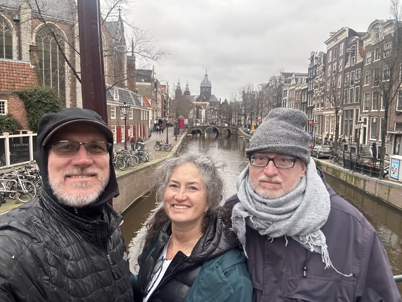 2023/01(January)/Amsterdam/800x600_2023-01-27-Amsterdam-161-Travis-Suzi-James.JPG