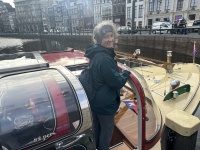 2023-01-26-Amsterdam-037-canal-boat-tour-Suzi.JPG