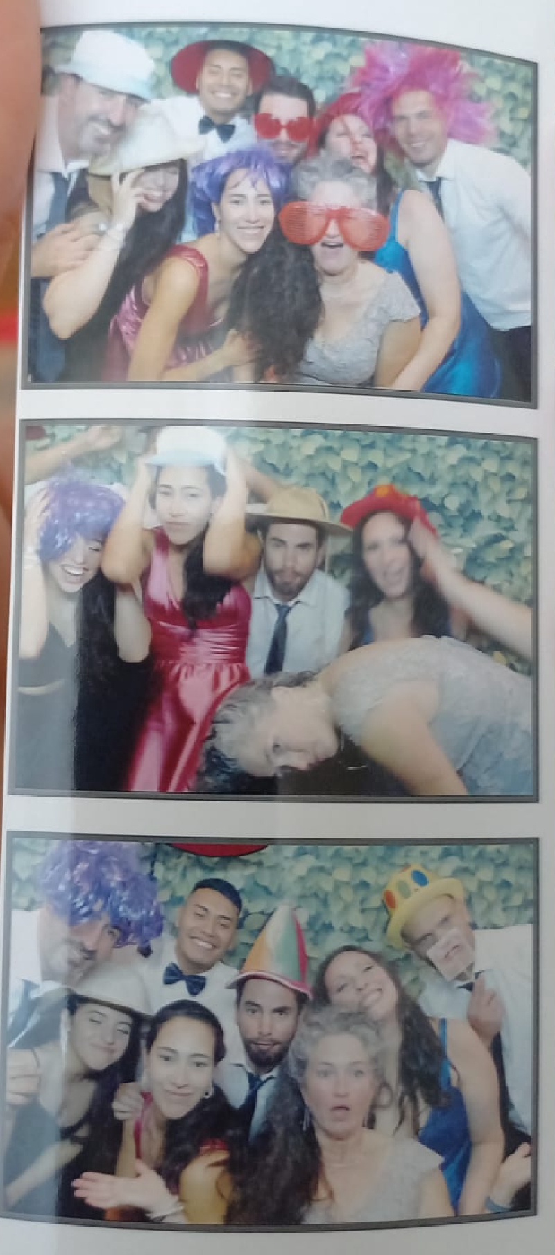 2023/01(January)/Argentina-Adriana-Leo-Wedding/800x600_2023-01-07-ArgentinaWedding-02-Adrian-Candela-Maru-Sean-Suzi-Lauris-Lio.JPG