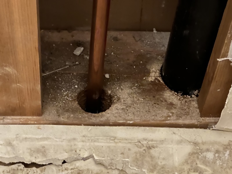 2023/02(February)/Colorado-Water-Leak/800x600_2023-02-26-Water-Leak-from-unknown-source-07.JPG