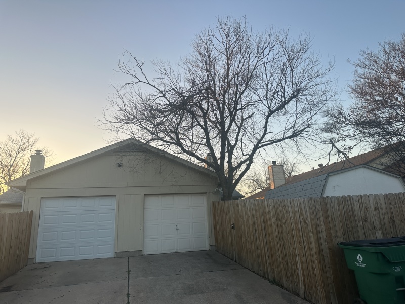 2023/02(February)/Ice-storm-Texas-Trees-down/800x600_2023-02-05-Texas-Ice-Storm-04.JPG