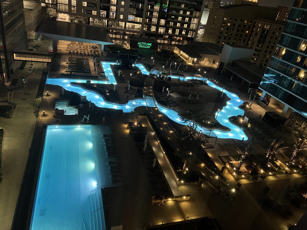 2023/02(February)/Misc/1024x768_2023-02-22-Houston-Pool.JPG
