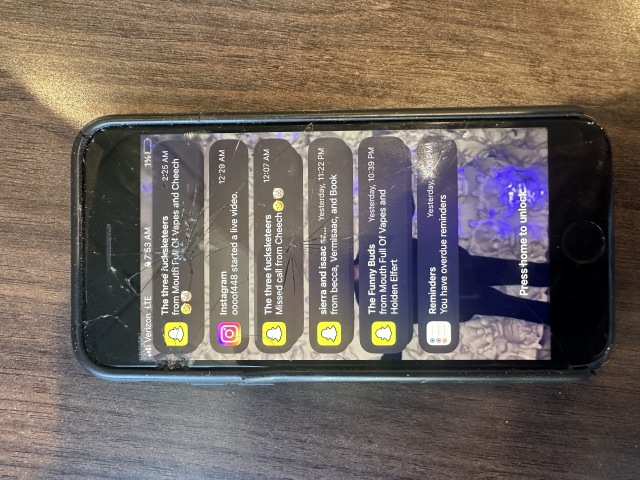 2023-04-02-Colorado-found-phone-in-Idaho-Springs-given-to-police-station.JPG