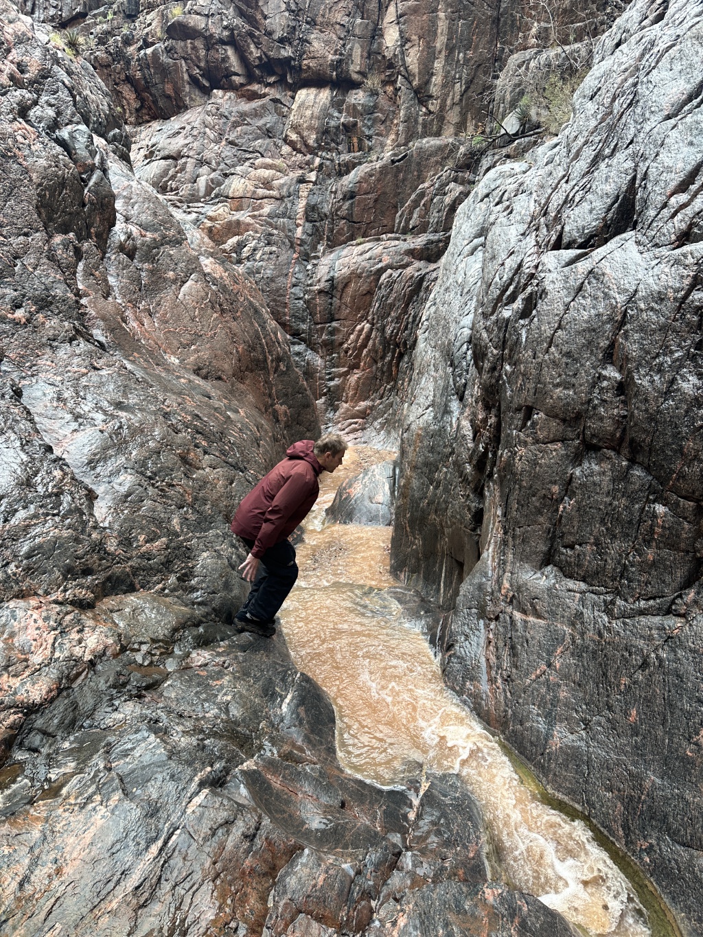 2023-03-15-Grand-Canyon-Crew8787-276-slot-canyon-Ben.JPG