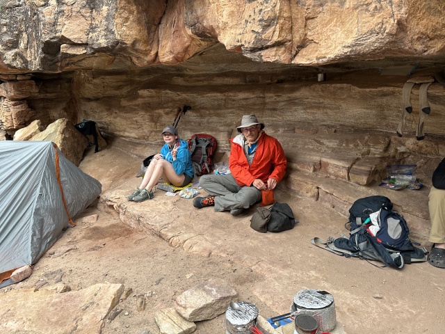 2023/03(March)/Grand-Canyon-Crew-8787/640x480_2023-03-14-Grand-Canyon-Crew8787-193-Clare-Carl.JPG