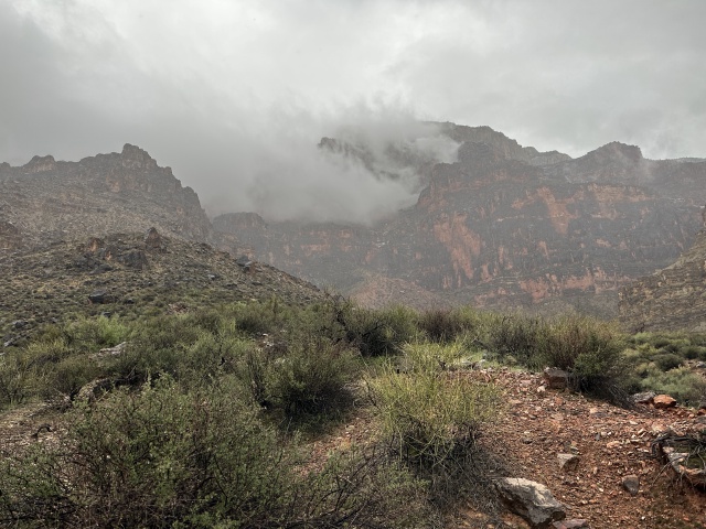 2023/03(March)/Grand-Canyon-Crew-8787/640x480_2023-03-15-Grand-Canyon-Crew8787-202-rainy-day.JPG