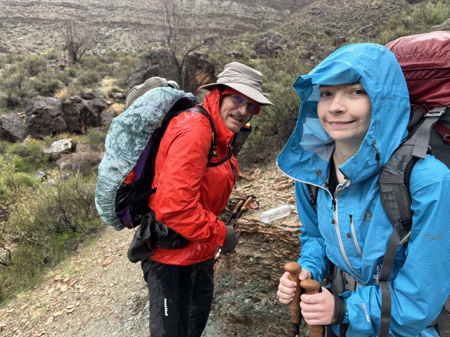 2023/03(March)/Grand-Canyon-Crew-8787/640x480_2023-03-15-Grand-Canyon-Crew8787-203-rainy-day-Carl-Clare.JPG