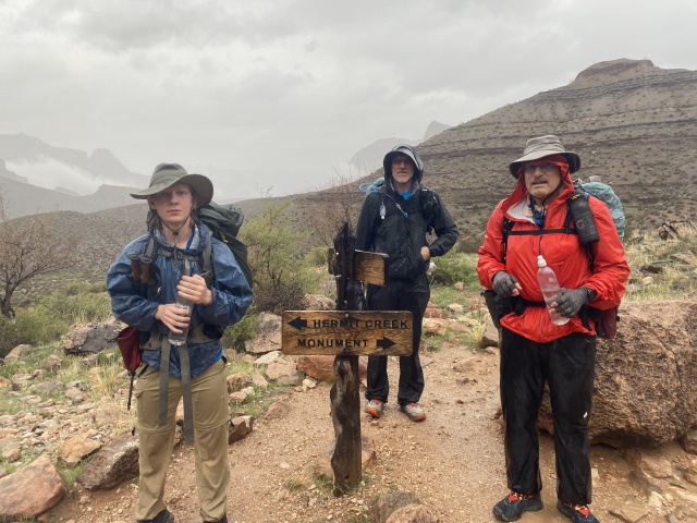 2023/03(March)/Grand-Canyon-Crew-8787/640x480_2023-03-15-Grand-Canyon-Crew8787-211-rainy-day-Truman-Travis-Carl.jpg