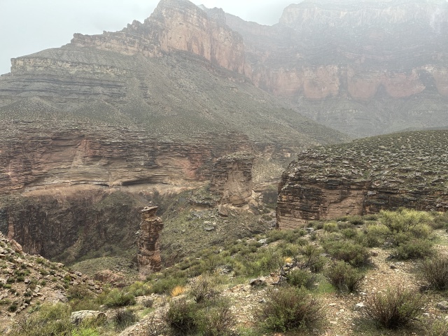 2023/03(March)/Grand-Canyon-Crew-8787/640x480_2023-03-15-Grand-Canyon-Crew8787-220-rainy-day-Monument.JPG