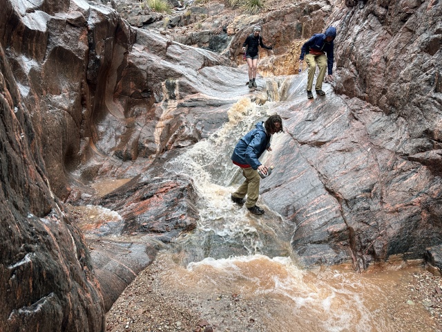 2023/03(March)/Grand-Canyon-Crew-8787/640x480_2023-03-15-Grand-Canyon-Crew8787-235-slot-canyon-Clare-Charlie-Quade.JPG