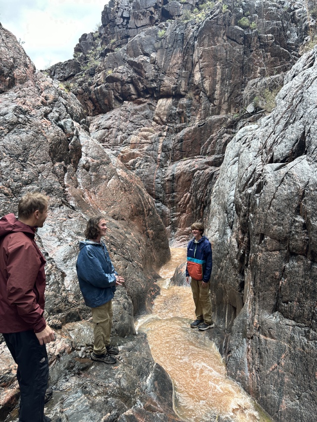 2023/03(March)/Grand-Canyon-Crew-8787/640x480_2023-03-15-Grand-Canyon-Crew8787-274-slot-canyon-Ben-Quade-Charlie.JPG