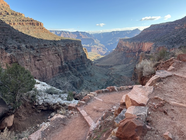 2023/03(March)/Grand-Canyon-Crew-8787/640x480_2023-03-17-Grand-Canyon-Crew8787-417.JPG