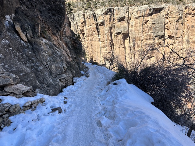 2023/03(March)/Grand-Canyon-Crew-8787/640x480_2023-03-17-Grand-Canyon-Crew8787-452.JPG