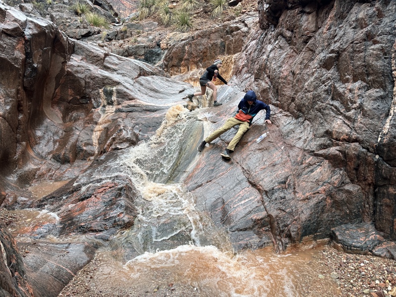 2023-03-15-Grand-Canyon-Crew8787-236-slot-canyon-Clare-Charlie.JPG