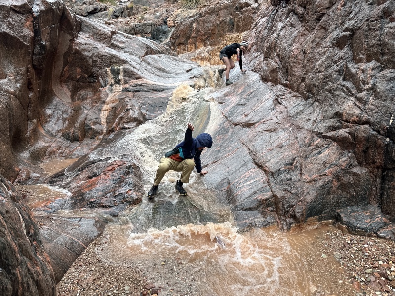 2023-03-15-Grand-Canyon-Crew8787-240-slot-canyon-Clare-Charlie.JPG