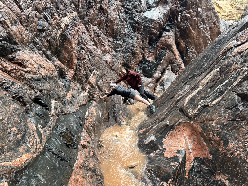 2023-03-15-Grand-Canyon-Crew8787-266-slot-canyon-Clare-Ben.JPG