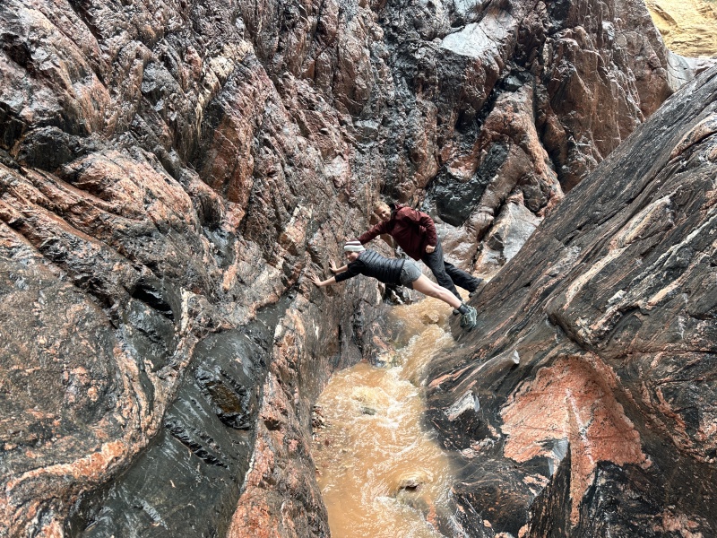 2023-03-15-Grand-Canyon-Crew8787-267-slot-canyon-Clare-Ben.JPG