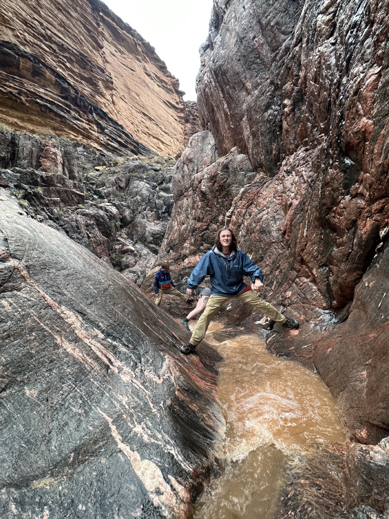 2023-03-15-Grand-Canyon-Crew8787-285-slot-canyon-Quade.JPG